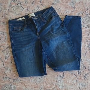 Universal Thread mid rise skinny jeans